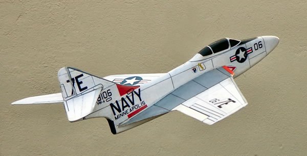 Semi-profile F-8 Cougar for L-2